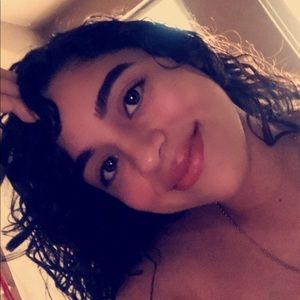 Meet your Posher, Evelin